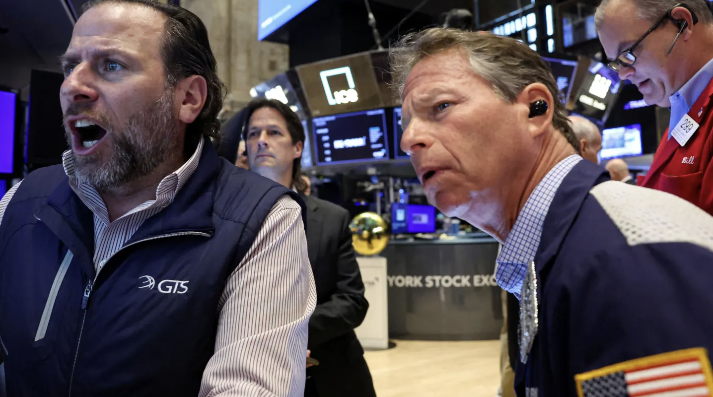 鲍威尔兑现“鹰派”立场引爆大行情！道琼斯暴跌1100点，创1974年以来首次10连跌